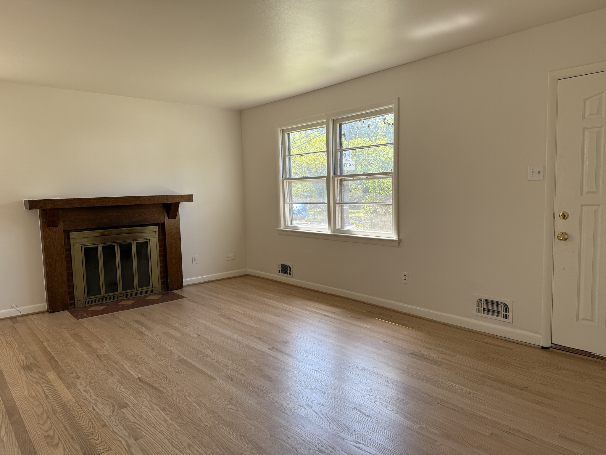 Living Room - 3601 17th St N