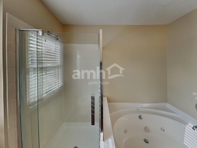 Building Photo - 279 Rockmill St