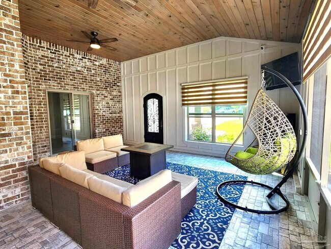 Building Photo - 662 Wild Heron Way