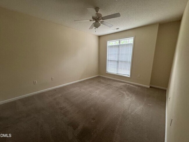 Building Photo - Special Rate! SPACIOUS 1 Bed 1.5 Bath Condo with Sunroom and AMENITIES!!!