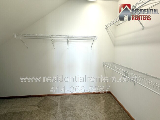 Building Photo - 2121 N Riverboat Rd