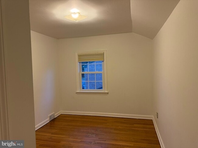Building Photo - 114 Alders Dr
