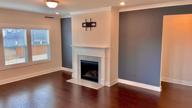 Building Photo - 178 Redcroft Dr