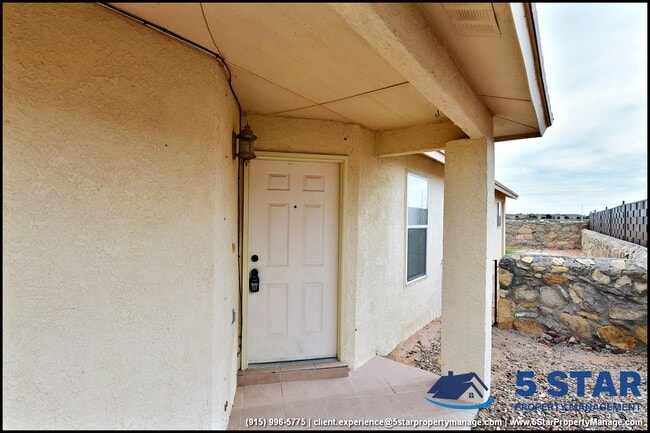 Building Photo - 14164 Robert Ituarte Dr