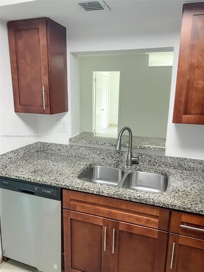 Building Photo - 3610 NW 21st St