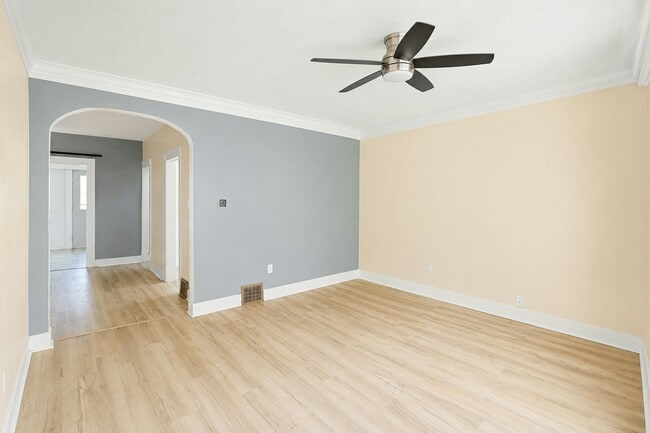 Building Photo - 1328 E 120th St