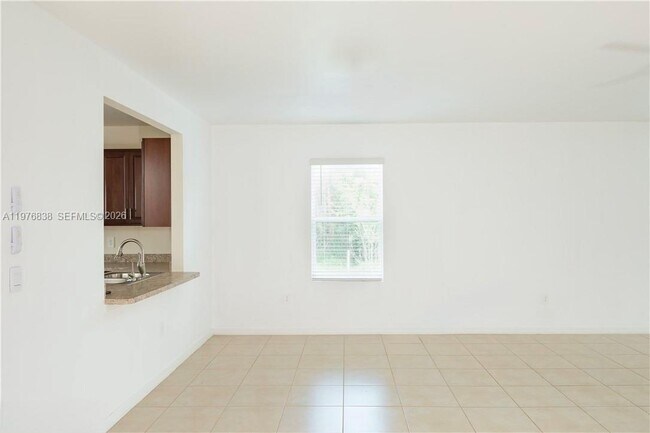 Building Photo - 2802 40th St SW