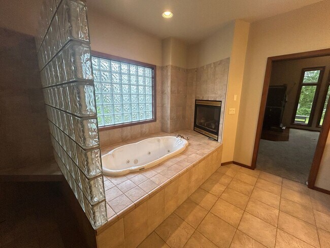 Building Photo - Amazing Home on the River with Greenhouse,...
