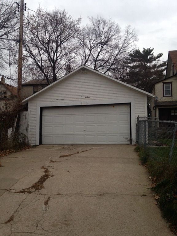 Building Photo - 914 N 24th Ave