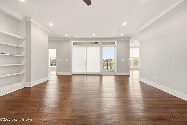 Building Photo - 6600 Seminary Woods Pl