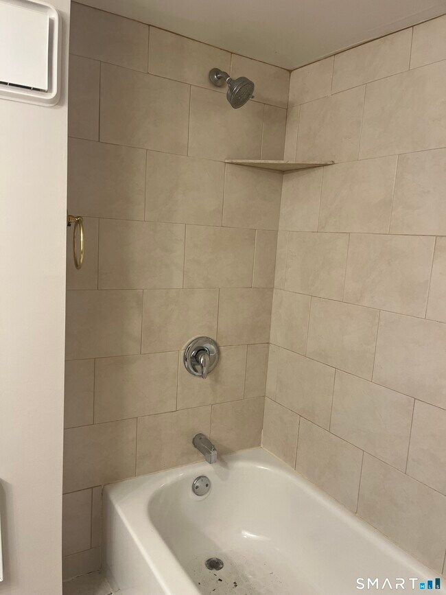 Building Photo - 43 Wallens St