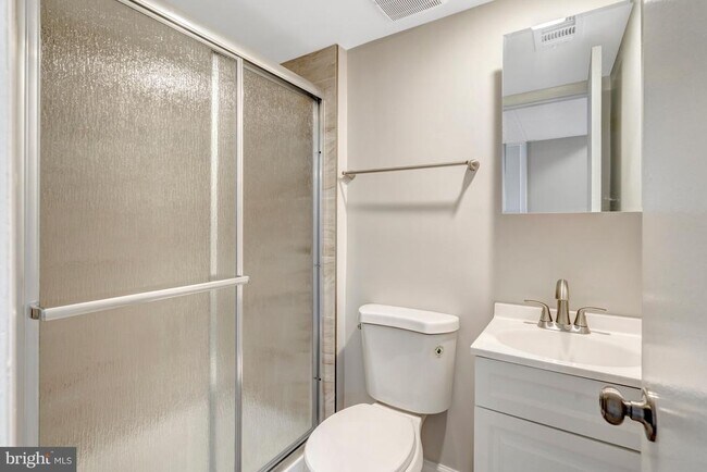 Building Photo - 7065 Leewood Forest Dr