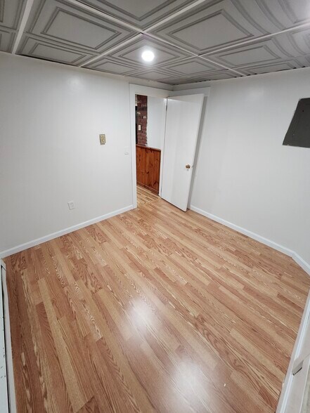 Building Photo - 44 Nashua St