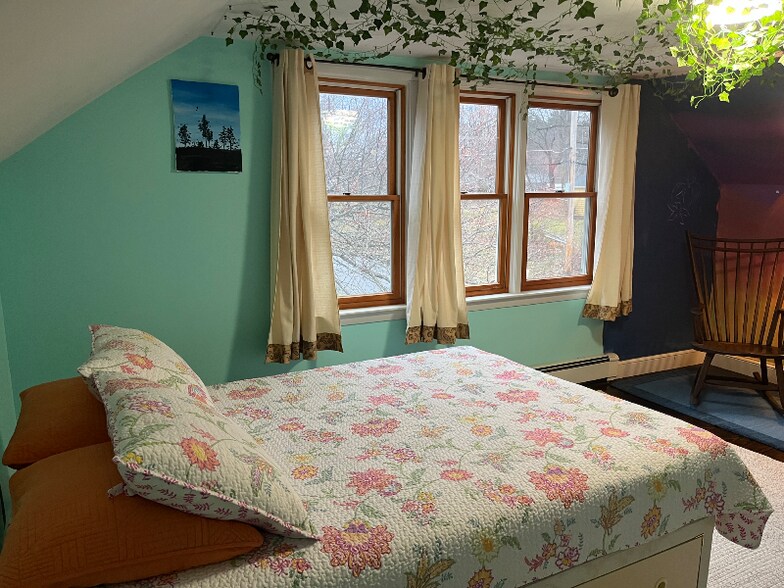 Building Photo - 1087 N Hoosac Rd