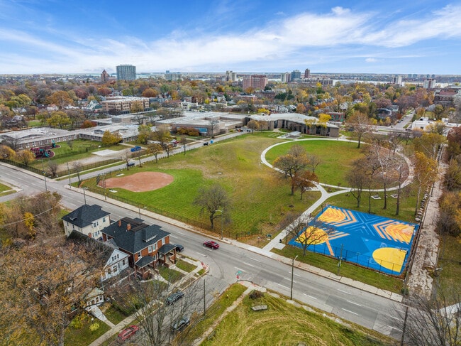 Building Photo - 7719 E Vernor Hwy