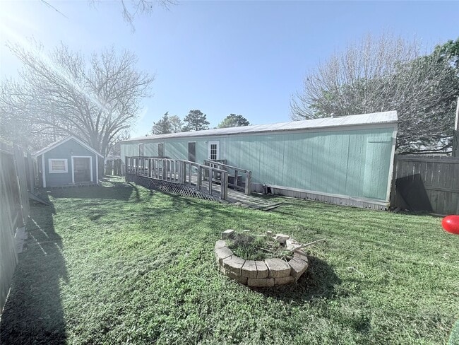 Building Photo - 12738 Pecan Tree Ct