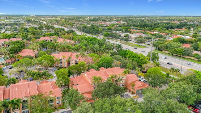 Building Photo - Super Cozy 2 bedroom in Desirable Neighborhood in coconut creek