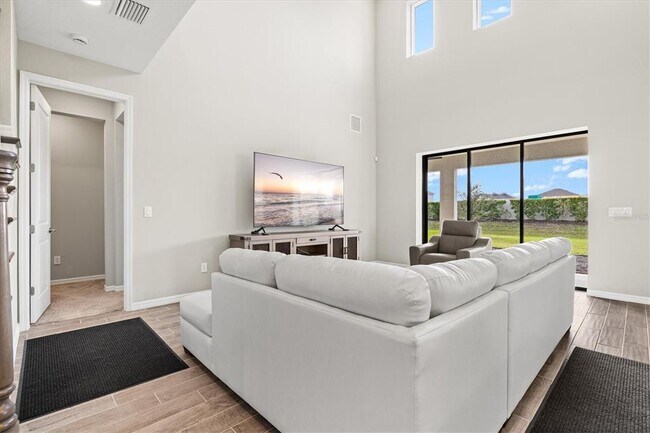 Building Photo - 9312 Tequila Sunrise Dr