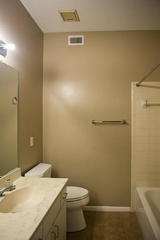 Building Photo - 6000 Reims Rd