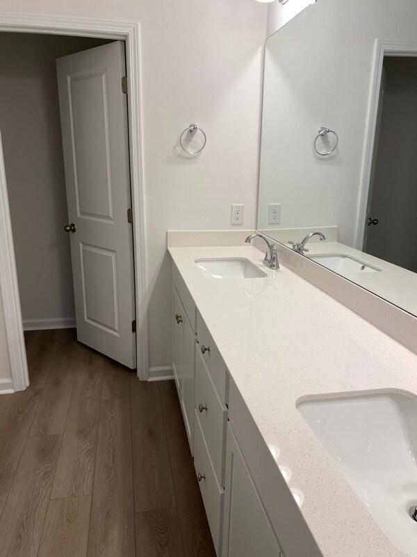 Building Photo - 4633 Forest Hills Dr