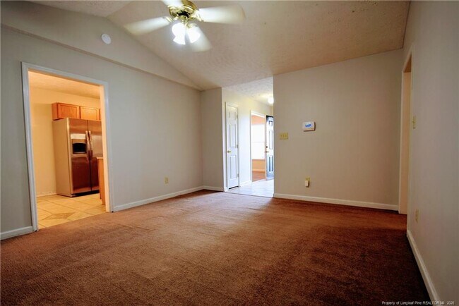 Building Photo - 6475 Applewhite Rd