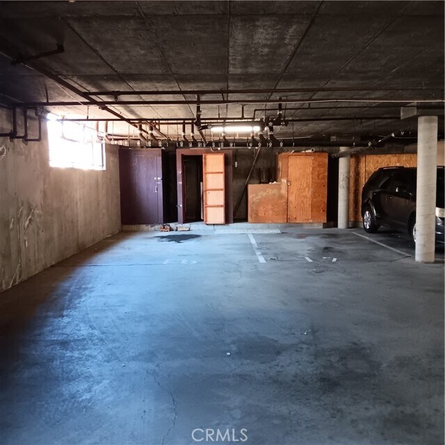 Building Photo - 1419 W 179th St