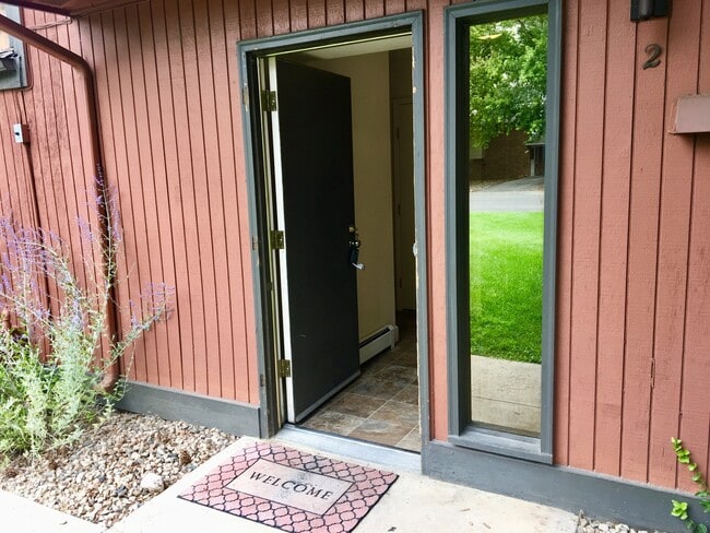 Building Photo - Beautiful Two-story, 3 Bed, 1.5 Bath Condo 1/2 Mile from CSU!