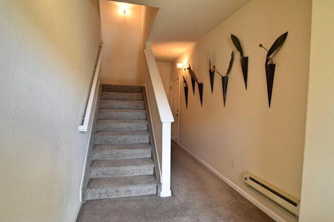 Building Photo - 6242 Kilmer Loop