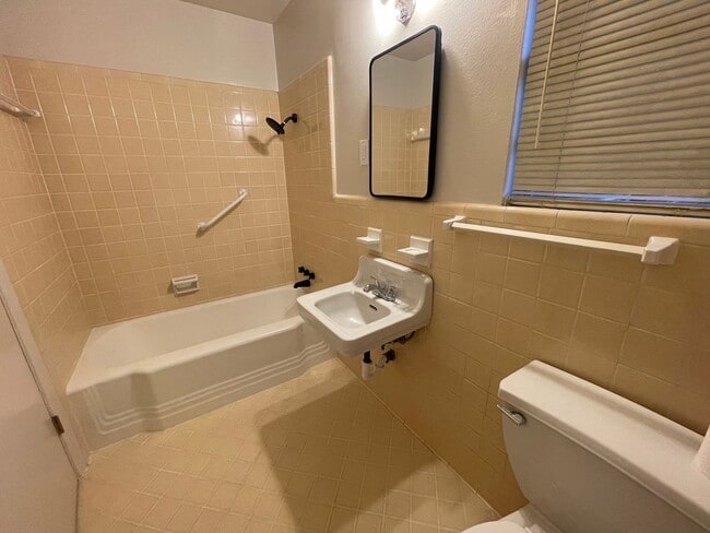 Building Photo - Anderson Island Remodeled Beauty! Hurry Wont Last Long!