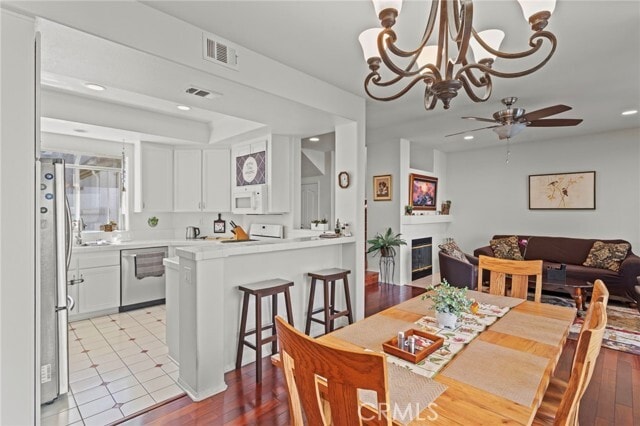 Building Photo - 1 Cartegena