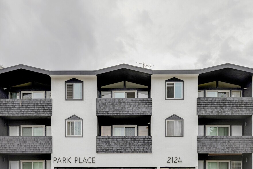 Building Photo - 2124 Parker St