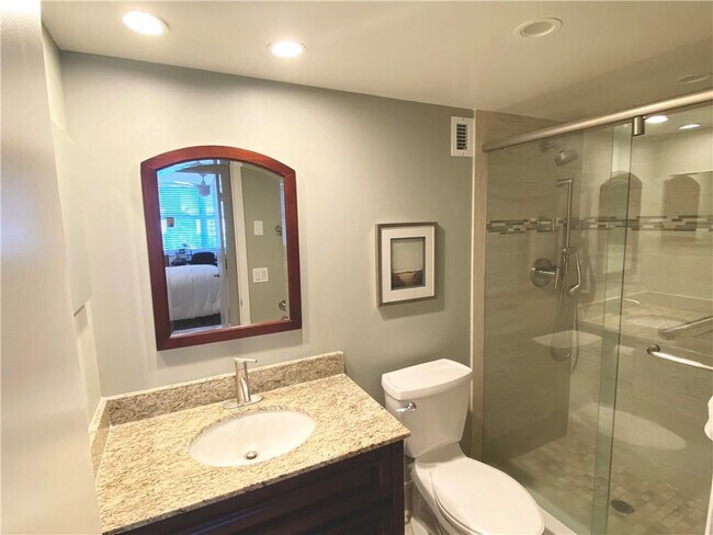 Building Photo - 1 Las Olas Cir