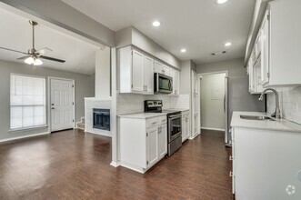 Building Photo - 115 Peachtree Ct