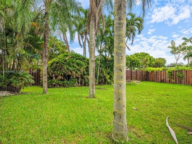 Building Photo - 15531 SW 54th Terrace