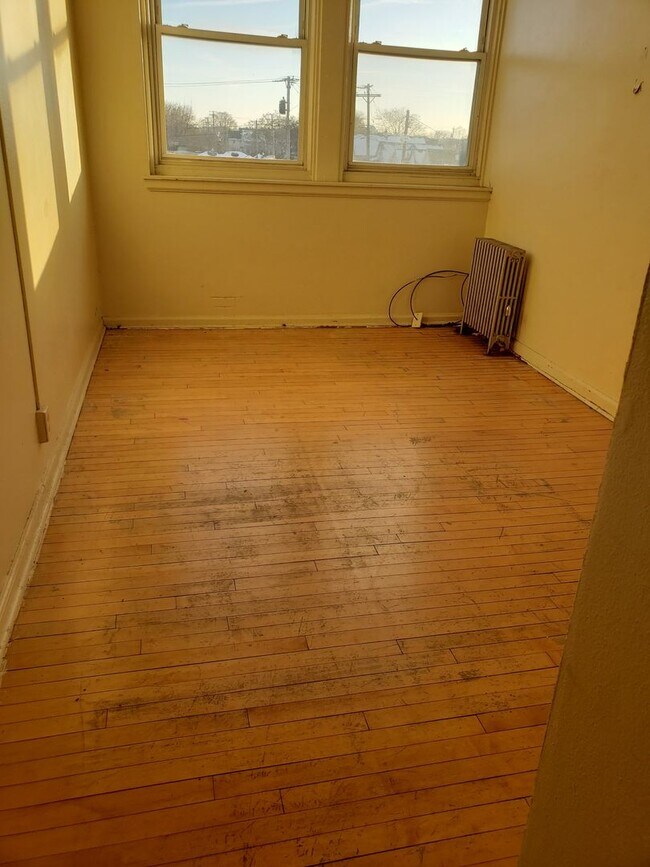 Building Photo - 1206WLincolnM