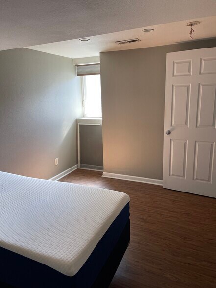 Bedroom - 332 W 5th St