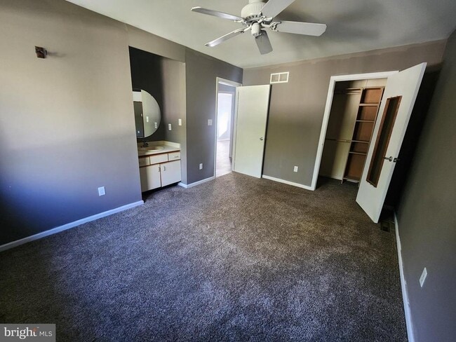 Building Photo - 152 Wedgefield Dr