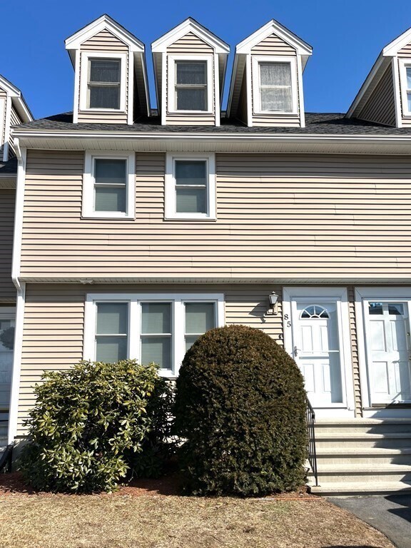 85 Merrimack Meadows Ln 85 Merrimack Meadows Ln Tewksbury MA 01876