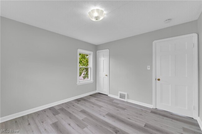 Building Photo - 4461 W 137th St
