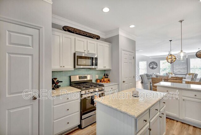 Building Photo - 147 Palm Cove Way