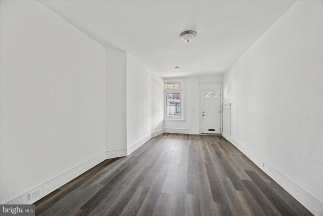 Building Photo - 428 S 56th St