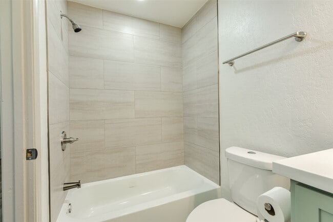 Building Photo - 2305 55th St