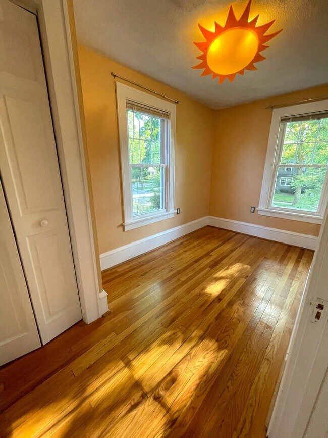 Building Photo - Spacious 3-Bedroom Near U-M Athletic Campus with Parking + Yard
