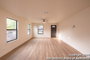 Building Photo - 1930 Lennon Ave