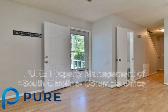 Building Photo - 144 Springwoods Lake Point