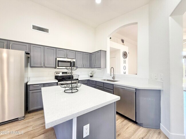Building Photo - 14917 W Lamoille Dr