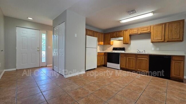 Building Photo - 1210 Fairway Dr