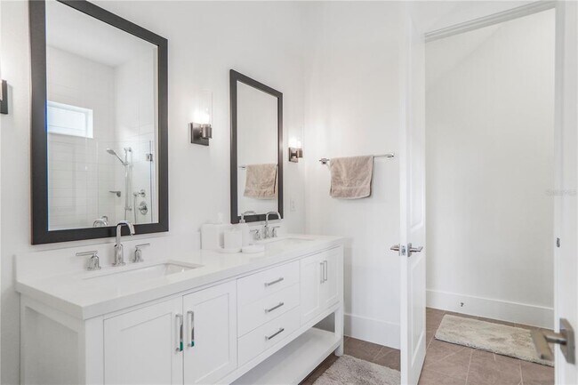 Building Photo - 15567 Gentle Rain Dr