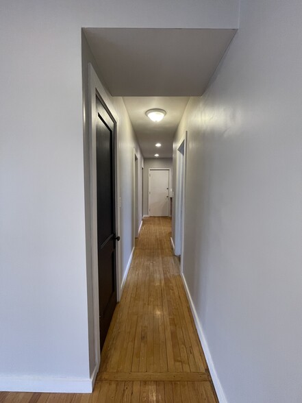 Building Photo - 3756 W Windsor Ave