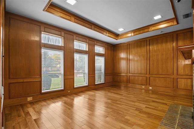 Building Photo - 2417 La Vida Pl